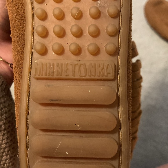 Minnetonka Fringe Short Boots - Picture 3 of 6